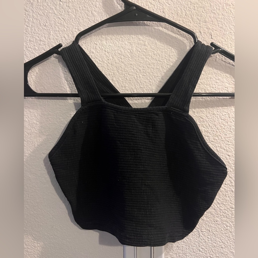 Black cross-strap crop top